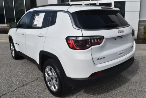 More photos of 2025 Jeep Compass Latitude at Exclusive Motorcars, MD