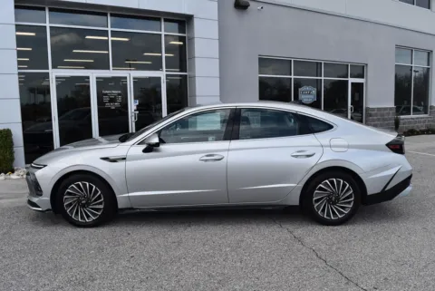 More photos of 2025 Hyundai Sonata Hybrid SEL at Exclusive Motorcars, MD