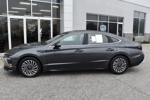 More photos of 2025 Hyundai Sonata Hybrid SEL at Exclusive Motorcars, MD