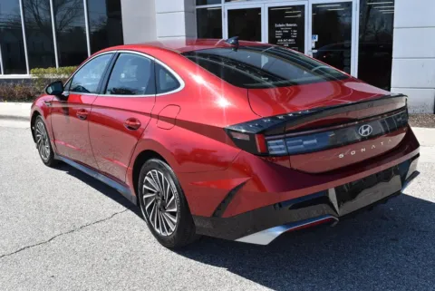 More photos of 2025 Hyundai Sonata Hybrid SEL at Exclusive Motorcars, MD
