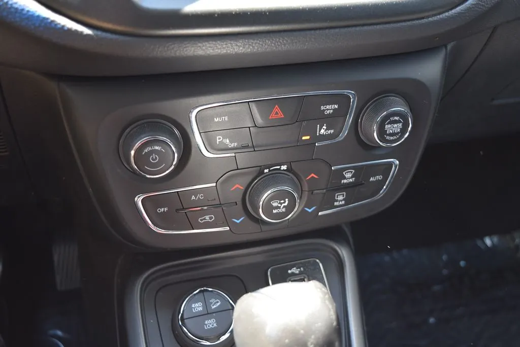 Jeep Compass photo 16