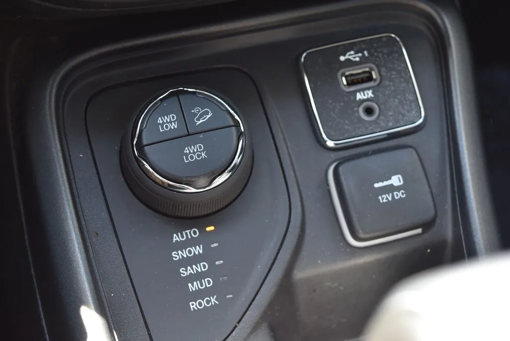 Jeep Compass photo 17