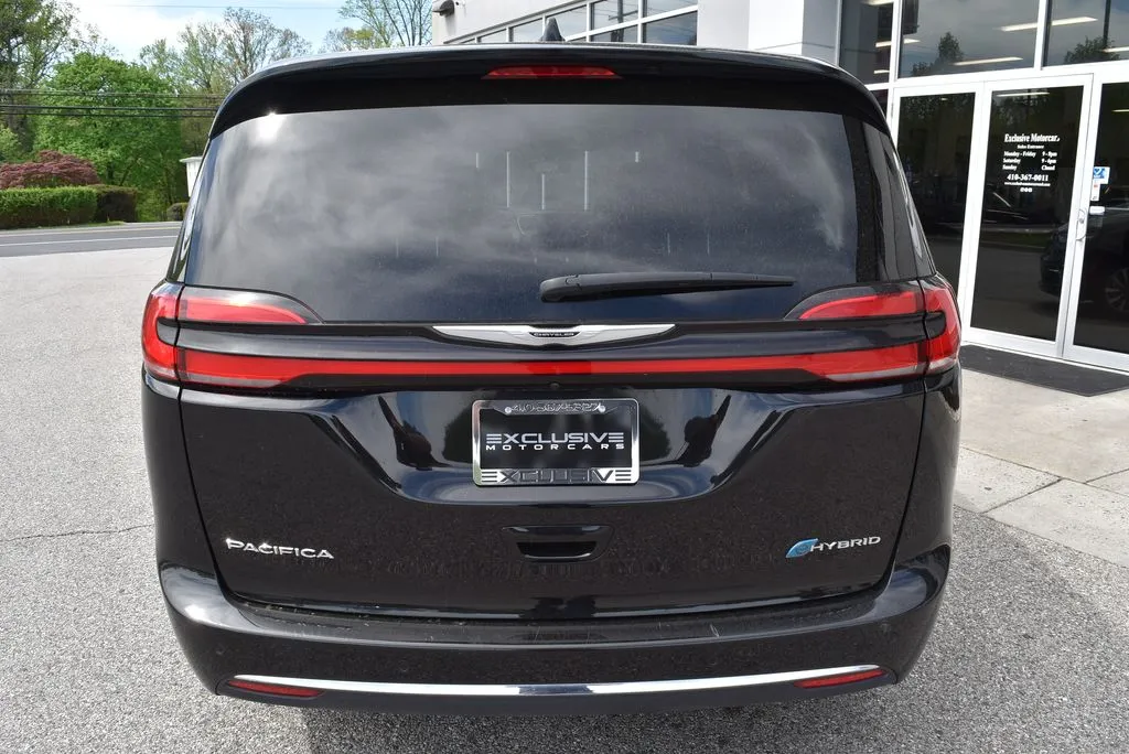 Chrysler Pacifica photo 6