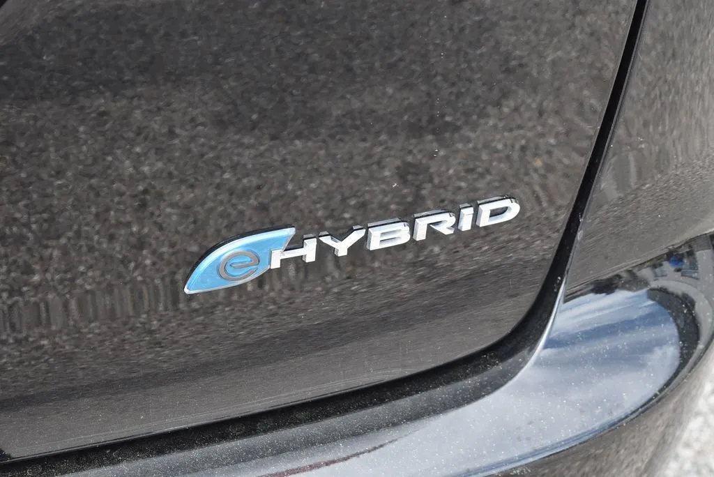 Chrysler Pacifica photo 7