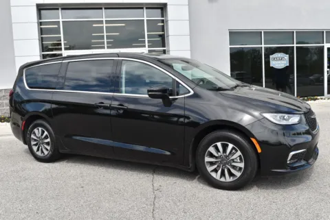 Photos of 2024 Chrysler Pacifica Hybrid Select for sale in Randallstown, MD at Exclusive Motorcars