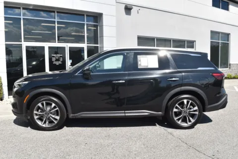 More photos of 2023 INFINITI QX60 LUXE at Exclusive Motorcars, MD