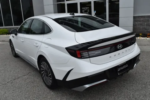 More photos of 2025 Hyundai Sonata Hybrid SEL at Exclusive Motorcars, MD