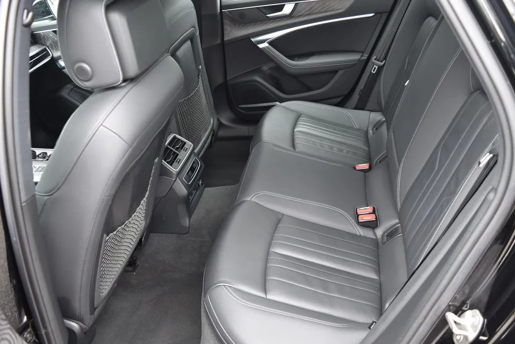 Audi A6 photo 7