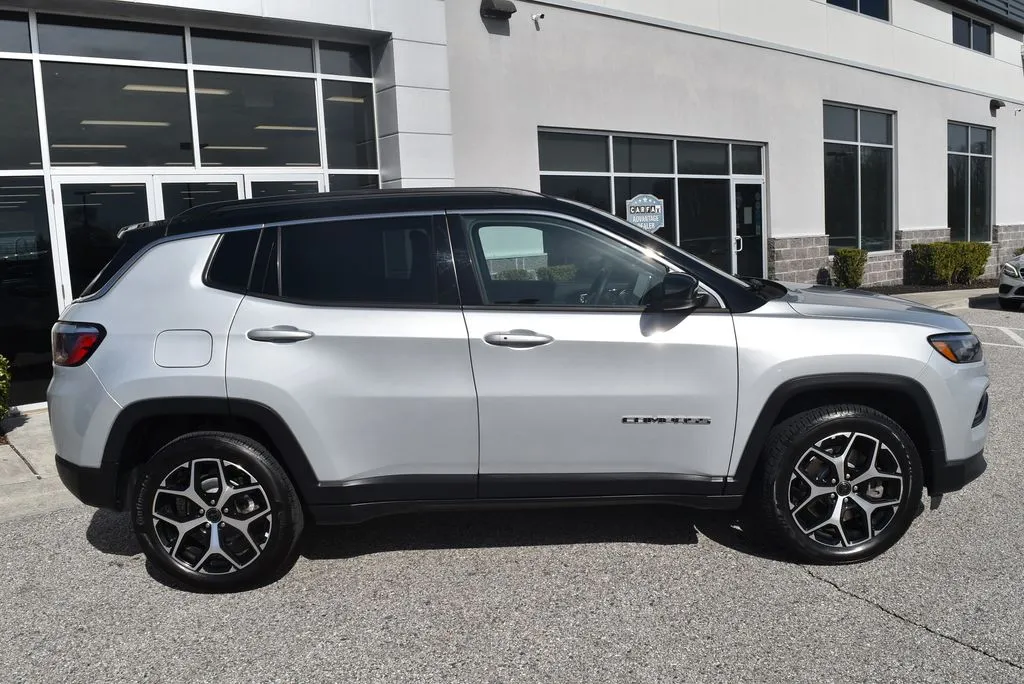 Jeep Compass photo 2