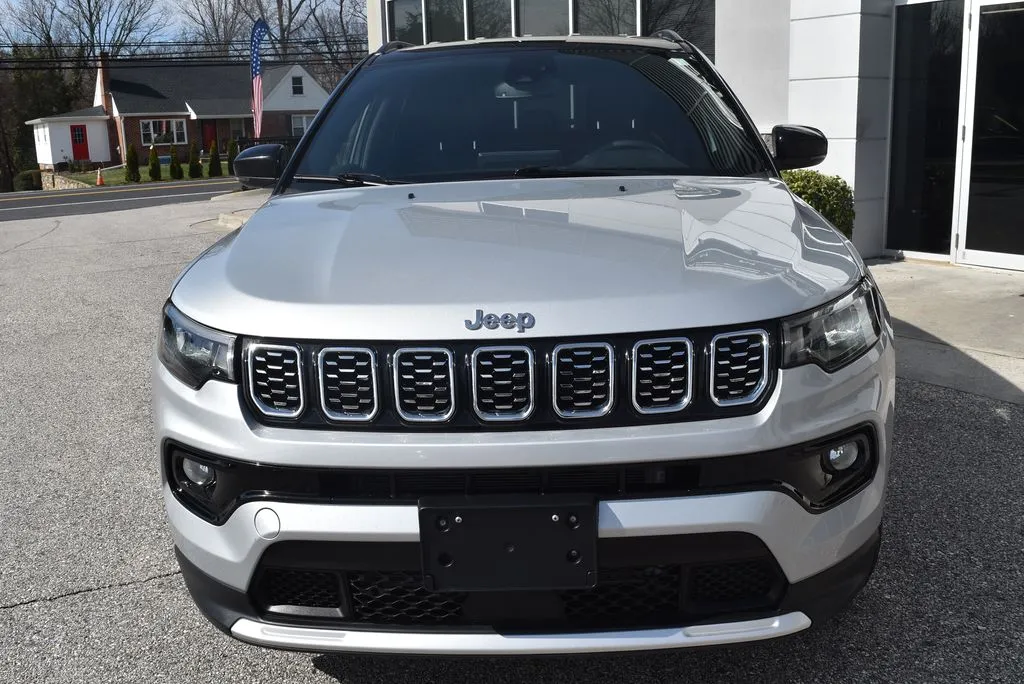Jeep Compass photo 3