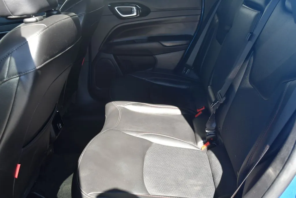 Jeep Compass photo 9