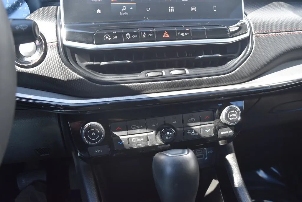 Jeep Compass photo 15