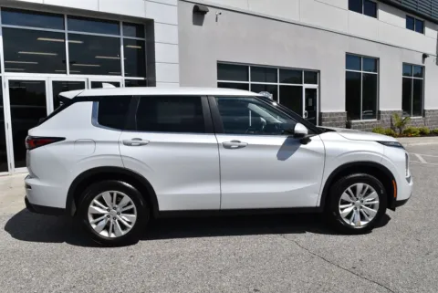 Photos of 2025 Mitsubishi Outlander ES for sale in Randallstown, MD at Exclusive Motorcars