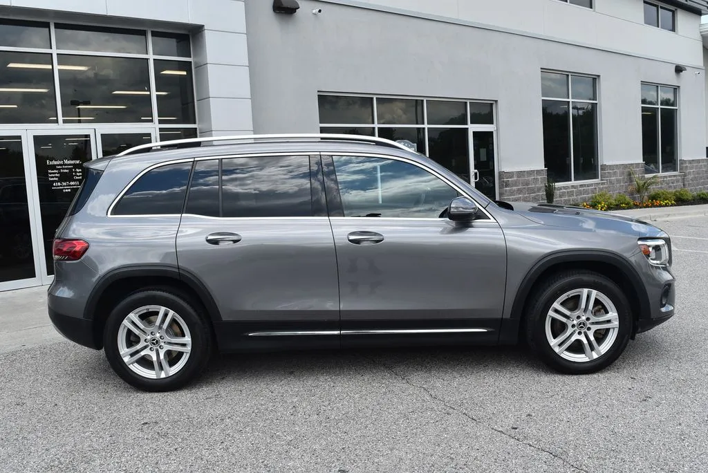 Mercedes-Benz GLB photo 2