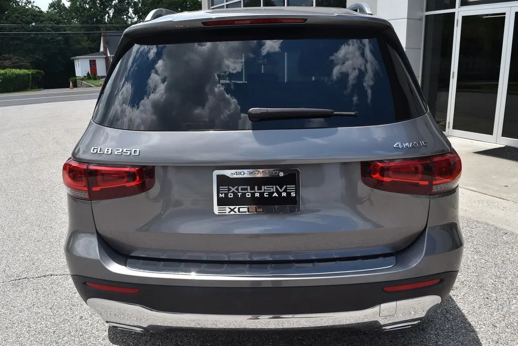 Mercedes-Benz GLB photo 6