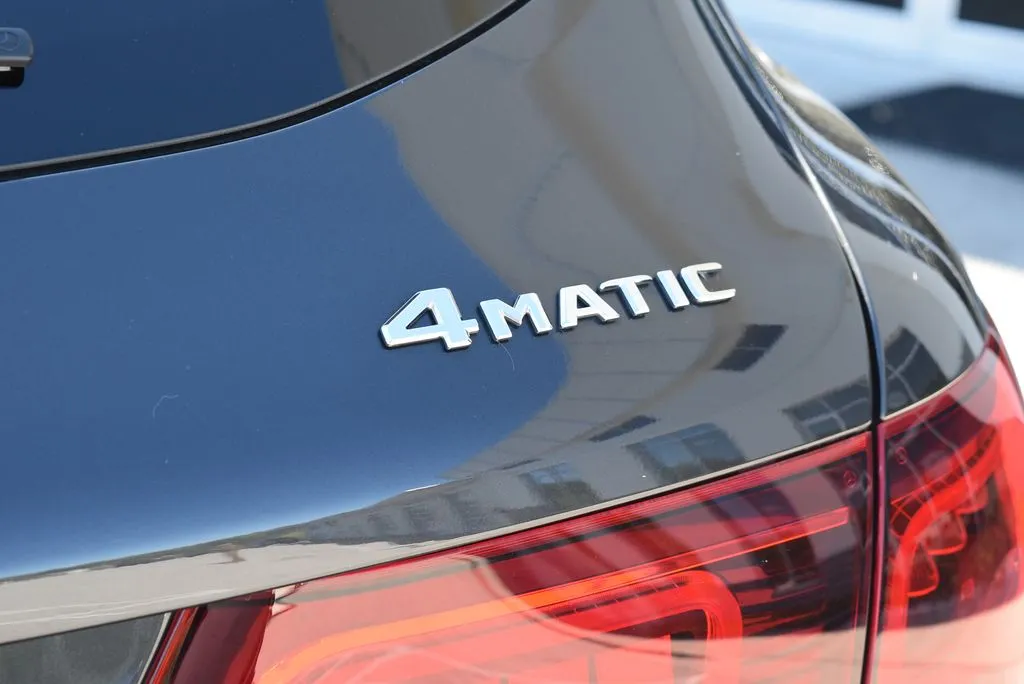 Mercedes-Benz GLC photo 7