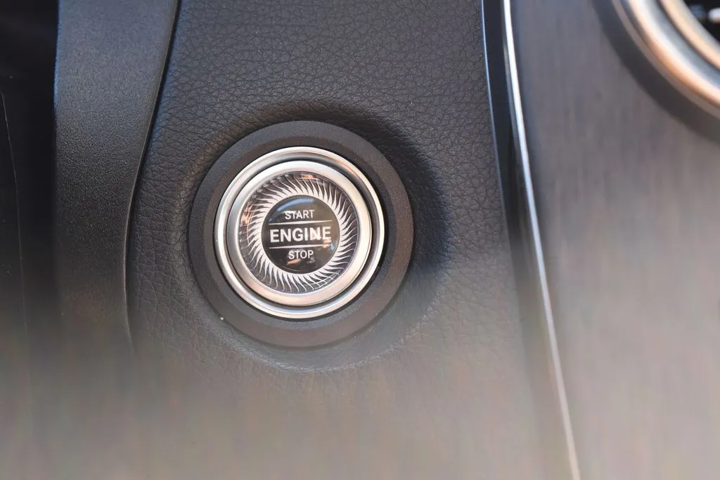 Mercedes-Benz GLC photo 18