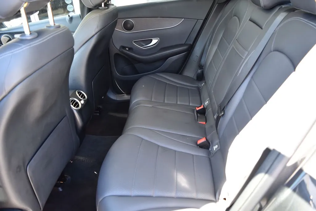 Mercedes-Benz GLC photo 10
