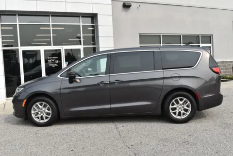 More photos of 2023 Chrysler Pacifica Touring L at Exclusive Motorcars, MD