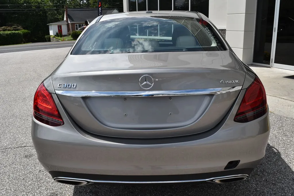 Mercedes-Benz C-Class photo 4