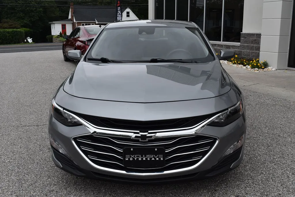 Chevrolet Malibu photo 3
