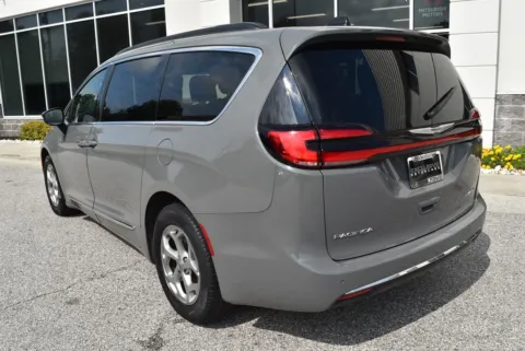 More photos of 2023 Chrysler Pacifica Limited at Exclusive Motorcars, MD