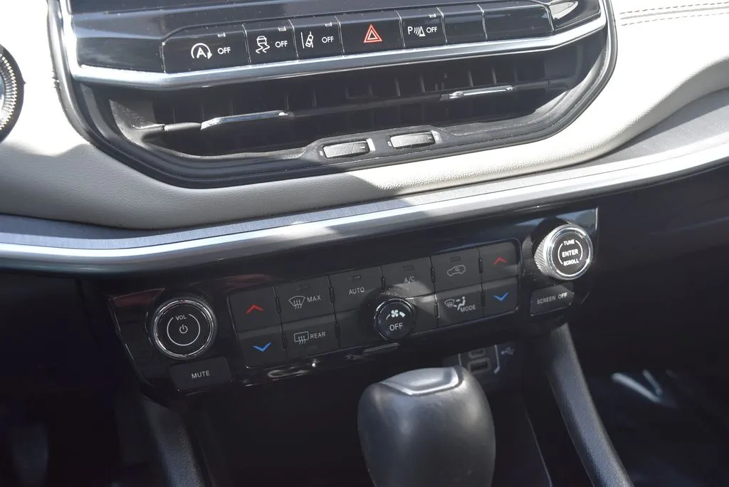 Jeep Compass photo 14
