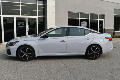 More photos of 2024 Nissan Altima 2.5 SR at Exclusive Motorcars, MD