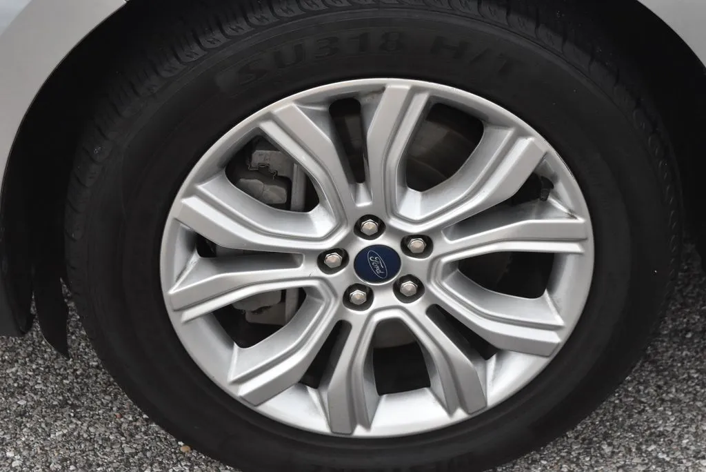 2022 Ford Edge Titanium - Photo 21