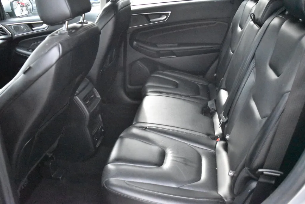 2022 Ford Edge Titanium - Photo 11