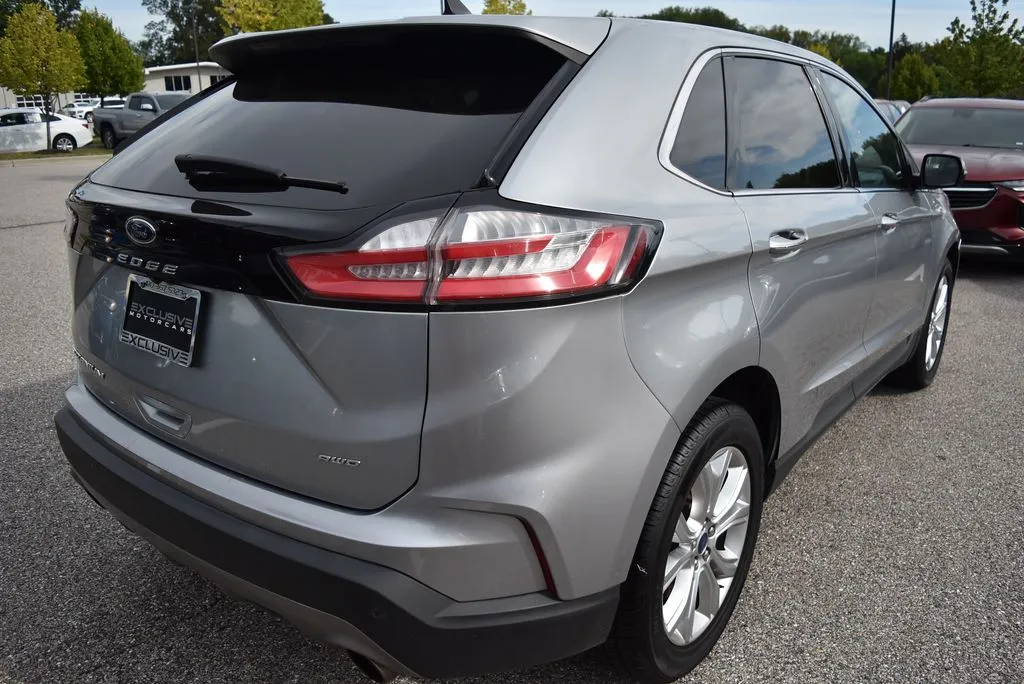 2022 Ford Edge Titanium - Photo 8