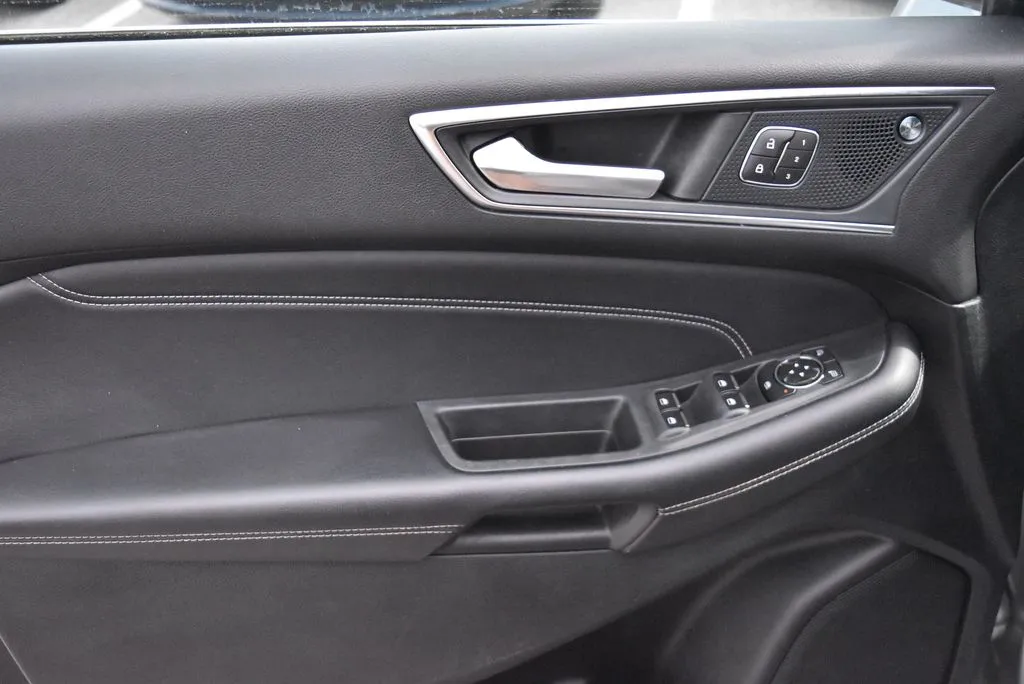 2022 Ford Edge Titanium - Photo 10