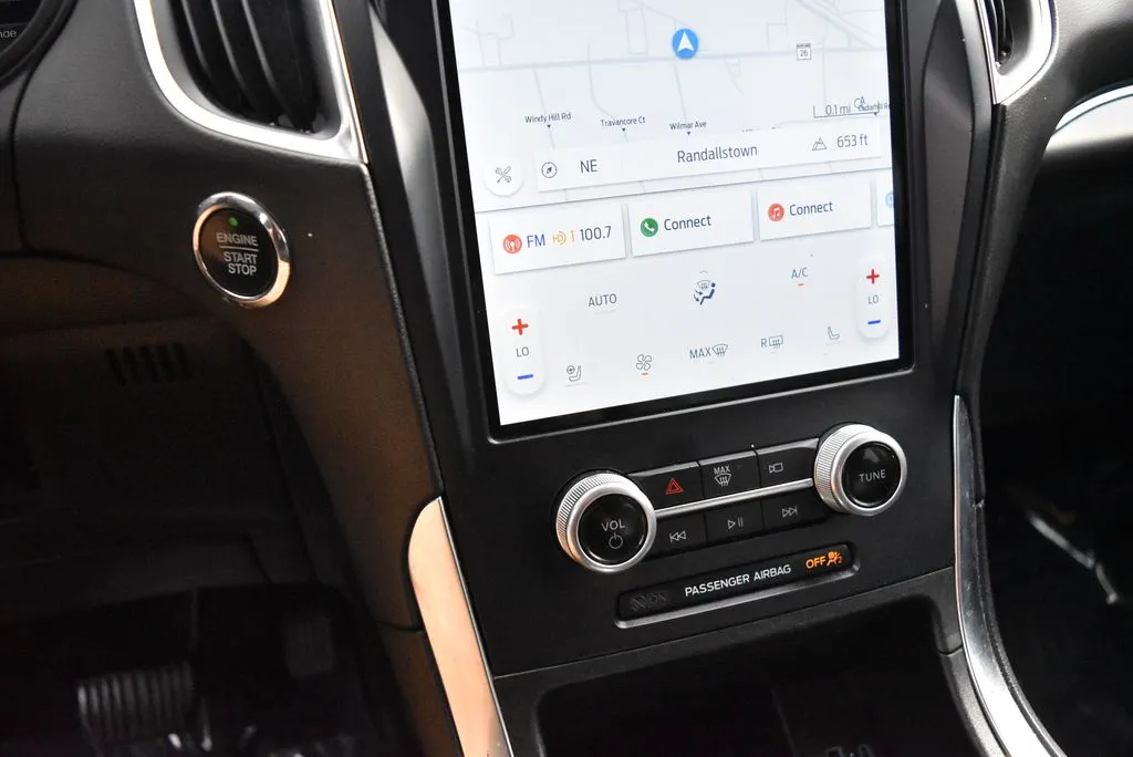 2022 Ford Edge Titanium - Photo 18