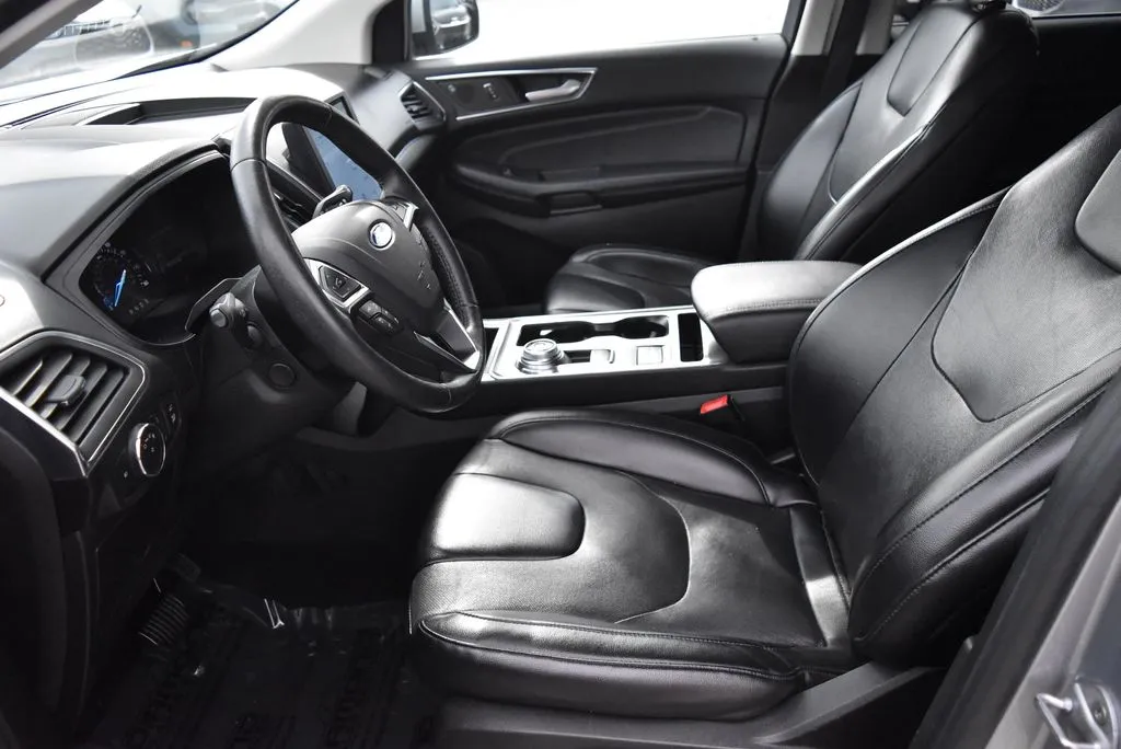 2022 Ford Edge Titanium - Photo 9