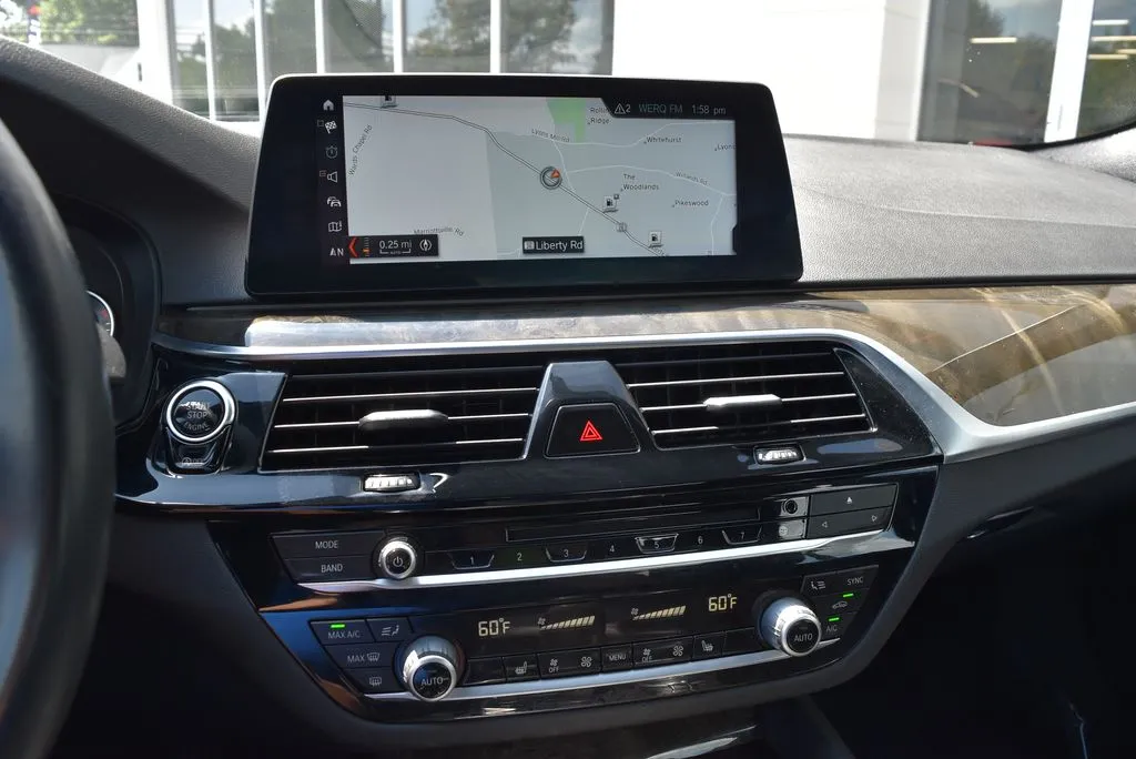 BMW 5 Series photo 15