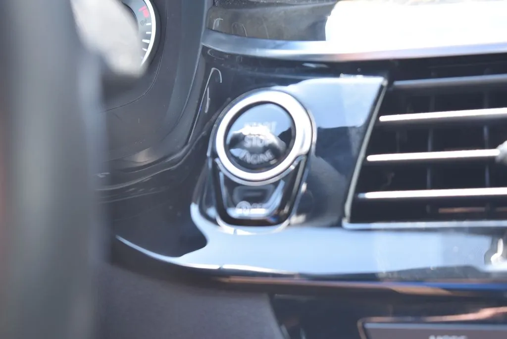 BMW 5 Series photo 17