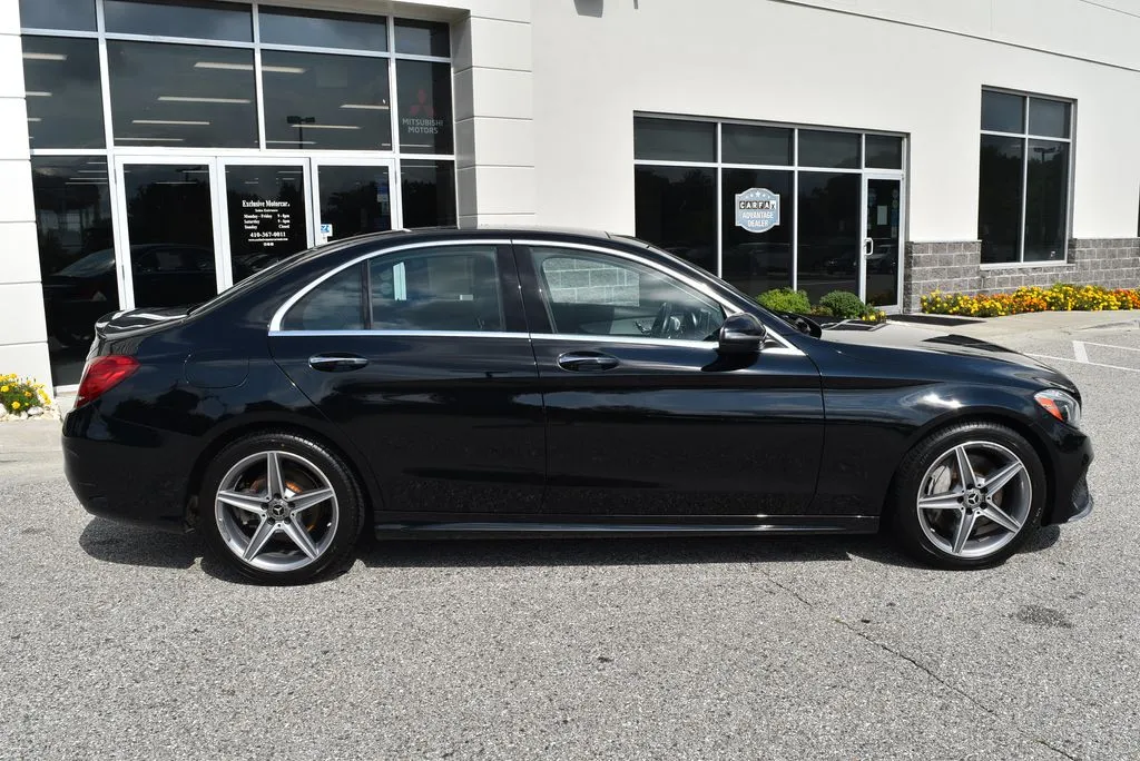 Mercedes-Benz C-Class photo 2