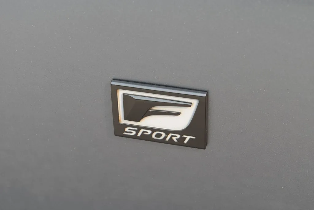 Lexus IS photo 6