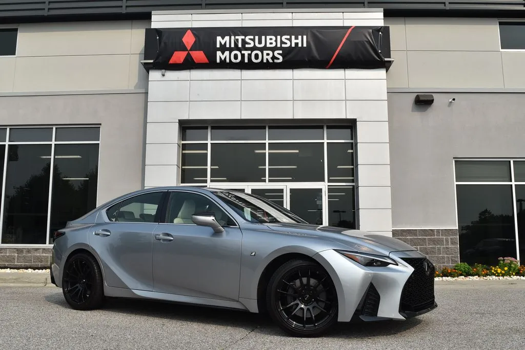 Lexus IS