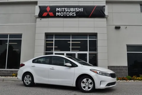 White 2018 Kia Forte LX for sale in Randallstown, MD