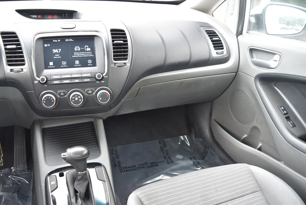 Kia Forte photo 12