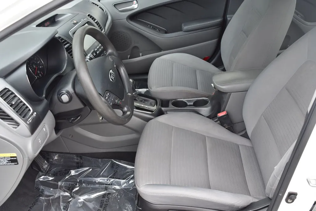 Kia Forte photo 7