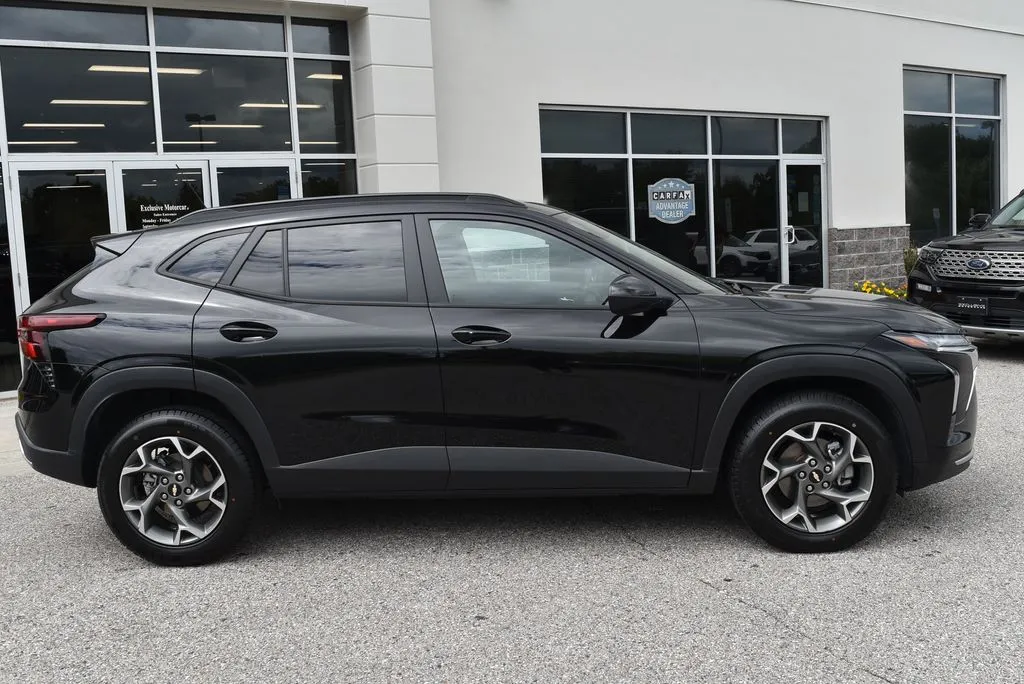 Chevrolet Trax photo 2