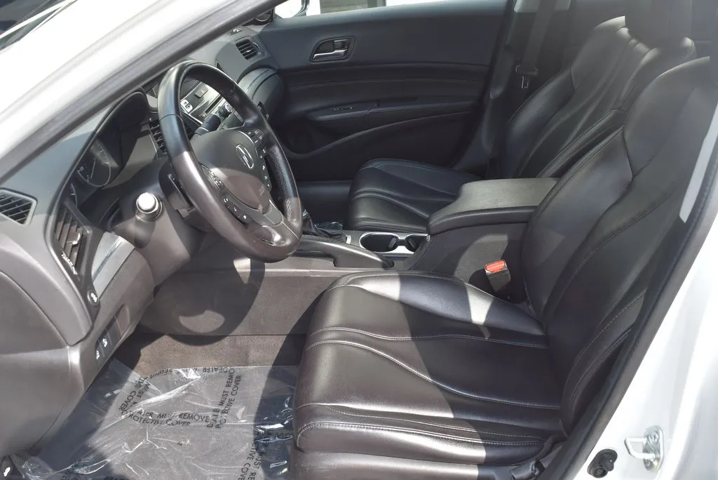 Acura ILX photo 7