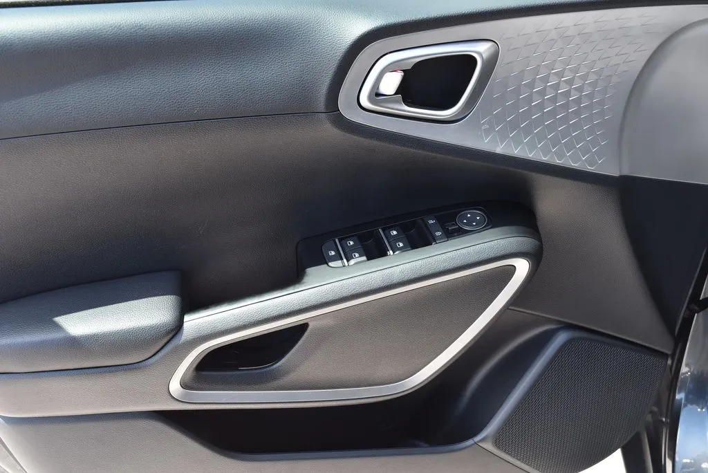Kia Soul photo 8