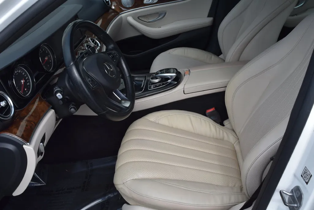 Mercedes-Benz E-Class photo 8