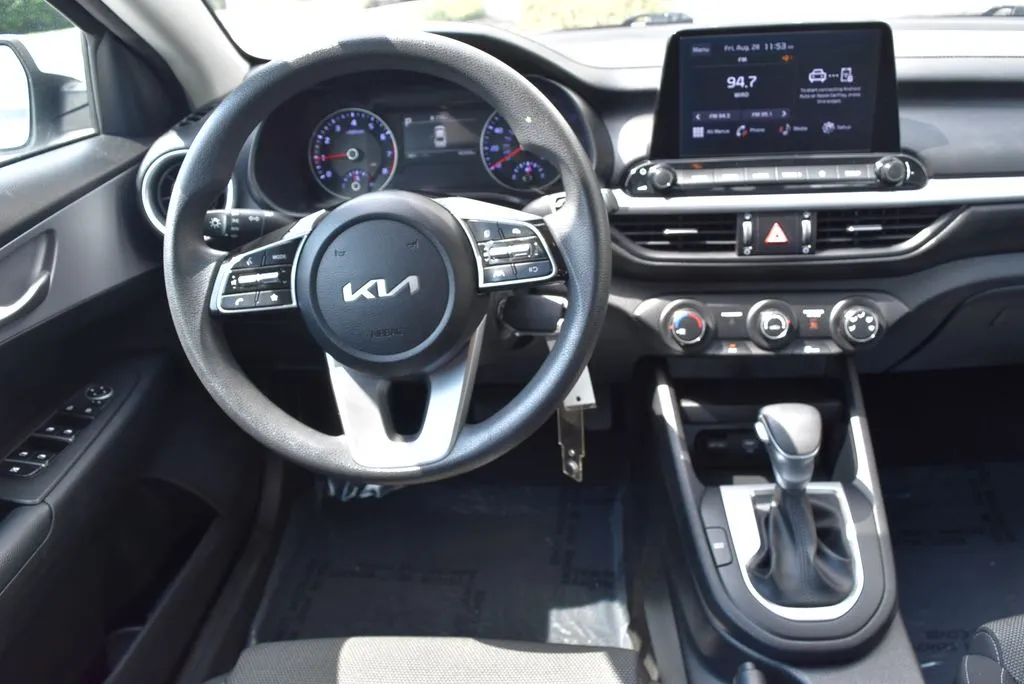 Kia Forte photo 11