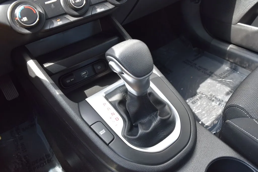 Kia Forte photo 16