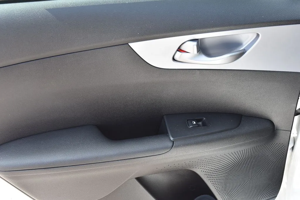 Kia Forte photo 10