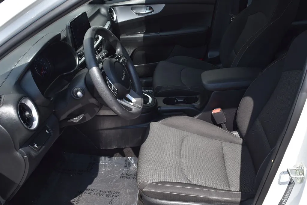 Kia Forte photo 7